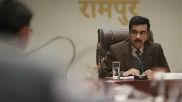 Zasłona к сериалу "आस्पिरेंट्स" #1481140
