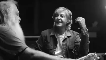 Zasłona do serialu "McCartney 3,2,1" #1744955