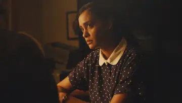 Zasłona do serialu "Krzyk Motyli" #1852654