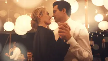 Zasłona к сериалу "Love Story: John F. Kennedy Jr. and Carolyn Bessette" #1386525