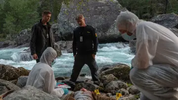 Zasłona do serialu "Furia" #1823430