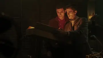 Zasłona к сериалу "Martwi detektywi" #1451451