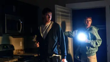 Zasłona к сериалу "Morderstwo na końcu świata" #1441267