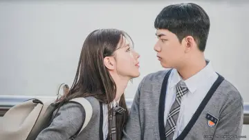 Zasłona к сериалу "어른연습생" #1506056