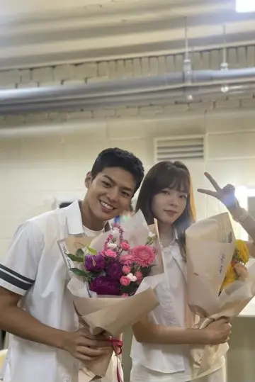 Plakat к сериалу "어른연습생" #1506116