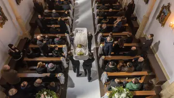 Zasłona do serialu "Minuta ciszy" #1671781