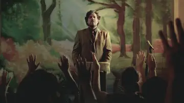 Zasłona do serialu "Przeklęty Święty" #1423463