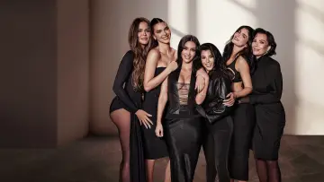 Zasłona к сериалу "The Kardashians" #1378409