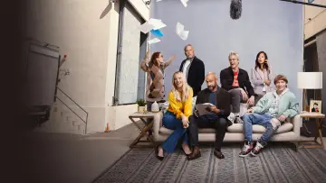 Zasłona do serialu "Reboot" #1785022