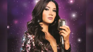 Arelys Henao plakat