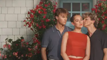 Zasłona к сериалу "Tego lata stałam się piękna" #1274107