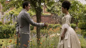 Zasłona к сериалу "Królowa Charlotta: Opowieść ze świata Bridgertonów" #1406380