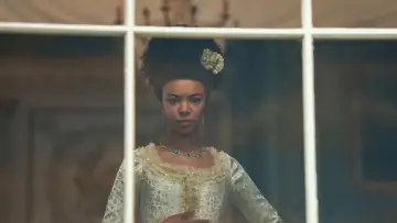 Zasłona к сериалу "Królowa Charlotta: Opowieść ze świata Bridgertonów" #1406382