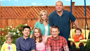 Zasłona к сериалу "Powodzenia Charlie" #1325339