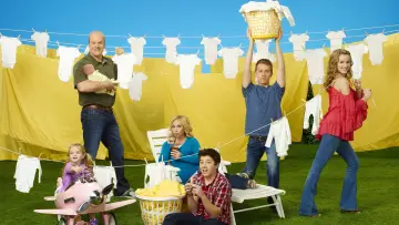 Zasłona к сериалу "Powodzenia Charlie" #1325344