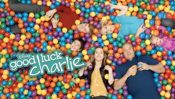 Zasłona к сериалу "Powodzenia Charlie" #1325351