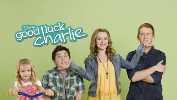 Zasłona к сериалу "Powodzenia Charlie" #1325354
