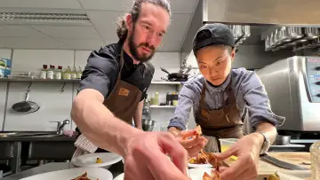 Zasłona к сериалу "Restaurants at the End of the World" #1414048