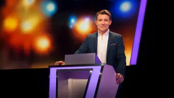 Zasłona do serialu "Tipping Point: Lucky Stars" #1548218