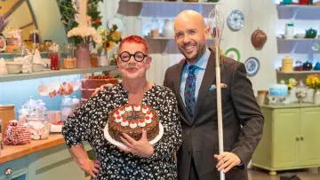 Zasłona do serialu "The Great British Bake Off: An Extra Slice" #1601143