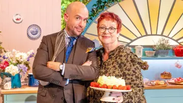 Zasłona do serialu "The Great British Bake Off: An Extra Slice" #1601144