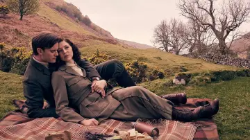 Zasłona к сериалу "Outlander: Krew z krwi" #1337145