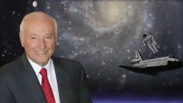 Zasłona do serialu "Il cosmo. Alla scoperta dell