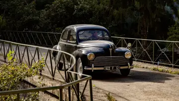 Zasłona do serialu "Monsieur Spade" #1598924