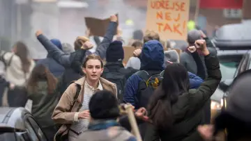 Zasłona do serialu "Rodziny takie jak nasza" #1603662