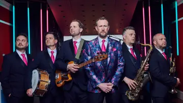 Zasłona do serialu "The Horne Section TV Show" #1834143