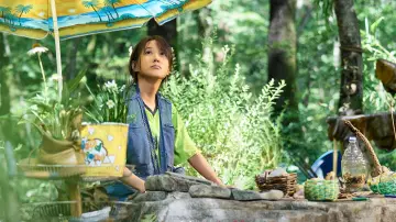 Zasłona к сериалу "Diwa poza światem" #1452679
