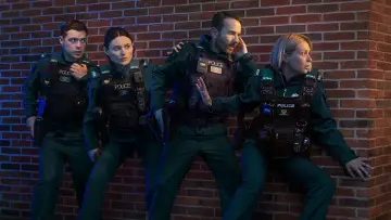 Zasłona к сериалу "Na niebieskich światłach" #1451372
