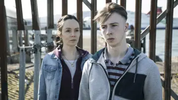 Zasłona к сериалу "Na niebieskich światłach" #1451394