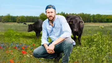 Zasłona do serialu "Rolnictwo na nowo" #1852371
