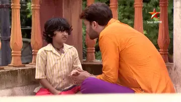 Zasłona к сериалу "পটল কুমার গানওয়ালা" #1435559