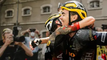Zasłona do serialu "Tour de France: W sercu peletonu" #1602138