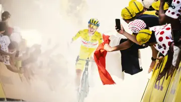 Zasłona do serialu "Tour de France: W sercu peletonu" #1602140