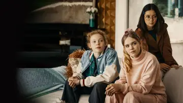 Zasłona к сериалу "Trzy detektywki" #1432885