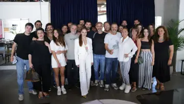 Zasłona к сериалу "Bezgraniczna miłość" #1309395