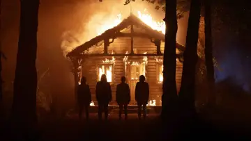 Zasłona к сериалу "Z Belfastu do nieba" #1481839