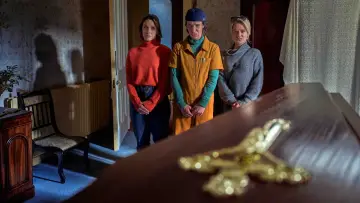 Zasłona к сериалу "Z Belfastu do nieba" #1481840