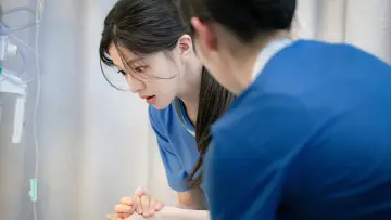 Zasłona к сериалу "언젠가는 슬기로울 전공의생활" #1449444