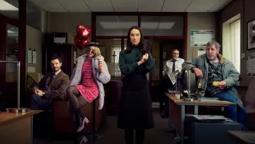 Zasłona к сериалу "Nekrolog" #1471837