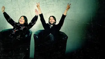 Zasłona do serialu "Ucieczka z Twin Flames" #1870223
