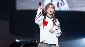 Zasłona do serialu "아이유 콘서트 Live Clip" #1602382