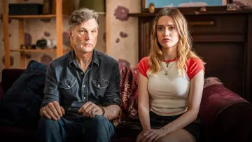 Zasłona к сериалу "Daddy Issues" #1483710