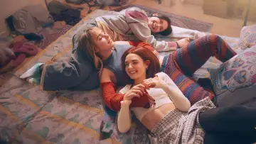 Zasłona к сериалу "Dość milczenia" #1460924