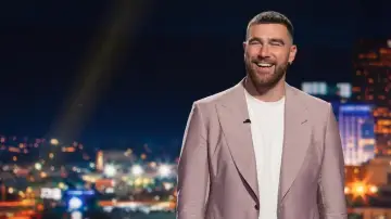 Zasłona do serialu "Are You Smarter Than a Celebrity" #1748743