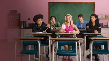 Zasłona к сериалу "Ze świata Legalnej Blondynki: Elle" #1341156