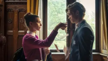Zasłona к сериалу "Maxton Hall - Dwa światy" #1369540